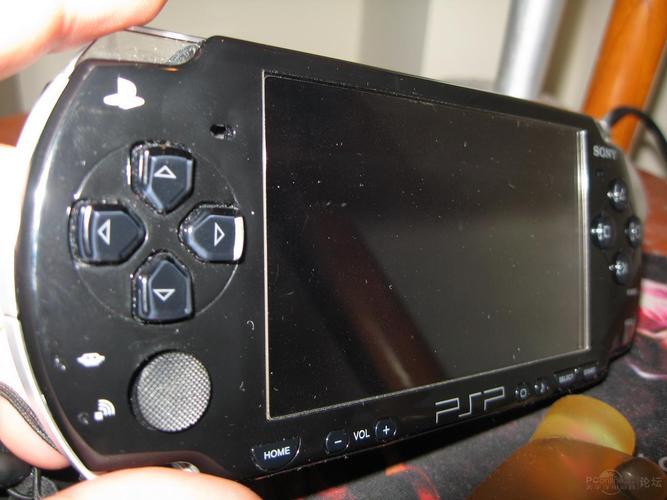 psp2000v3-外观怎么区别PSP2000 V3和非V3？