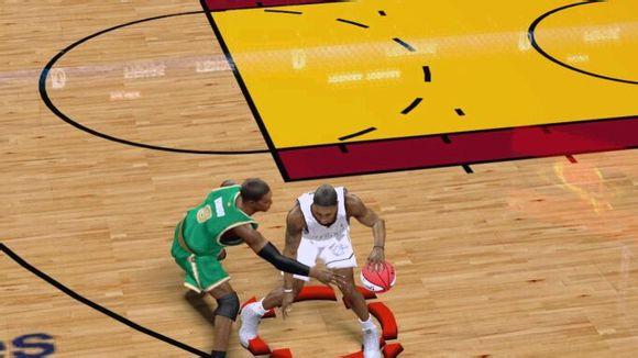 nba2k13攻略-请问高手，NBA2K13控球，得分后卫，技能搭配，我的是好斗者，场上教练，神射手，隔人扣篮，还有什么？